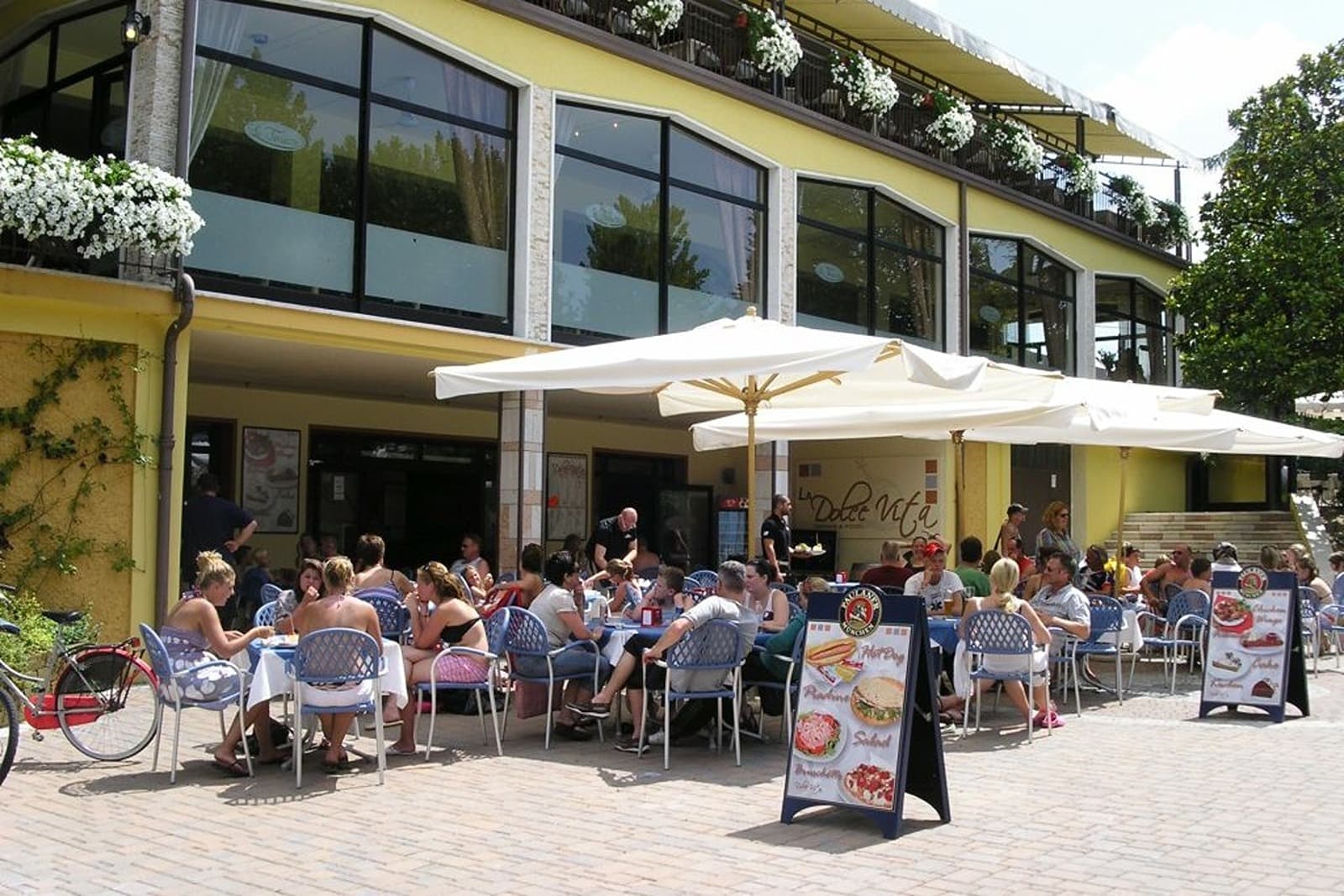 Food & Beverage Options