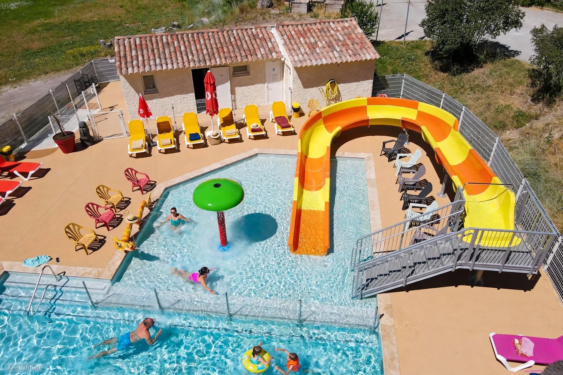 Flower Camping La Rivière, Provenza-Alpi-Ċelebus, Franza – 5