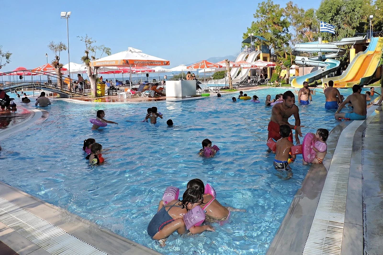 Leisure & Entertainment