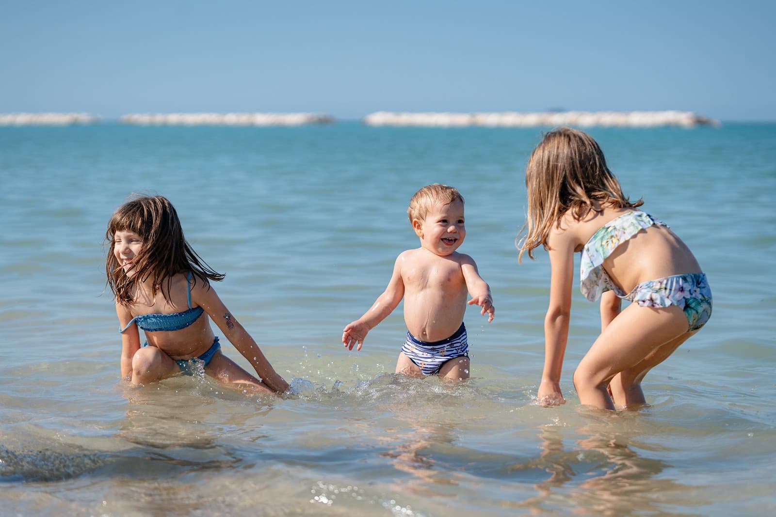 Met jonge kinderen in de Marken